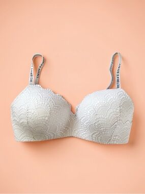 Victoria’s Secret Lace T Shirt Lightly Padded Wireless Bra White 32DD